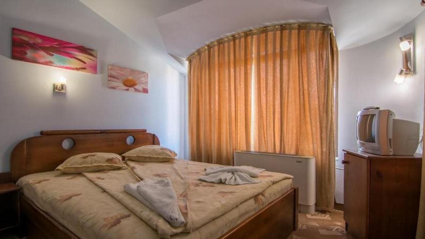 Family Hotel Iv