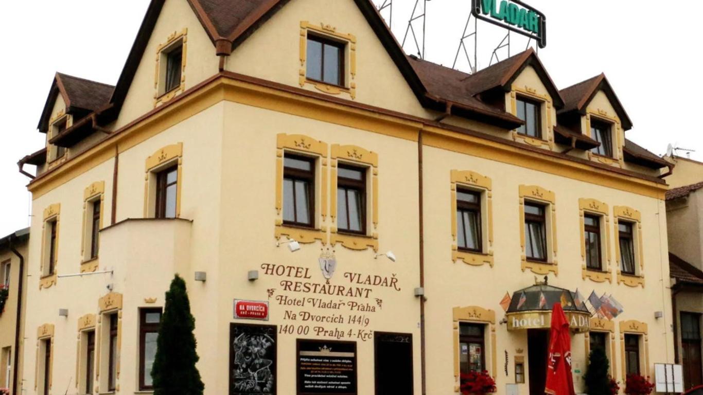 River Star Hotel