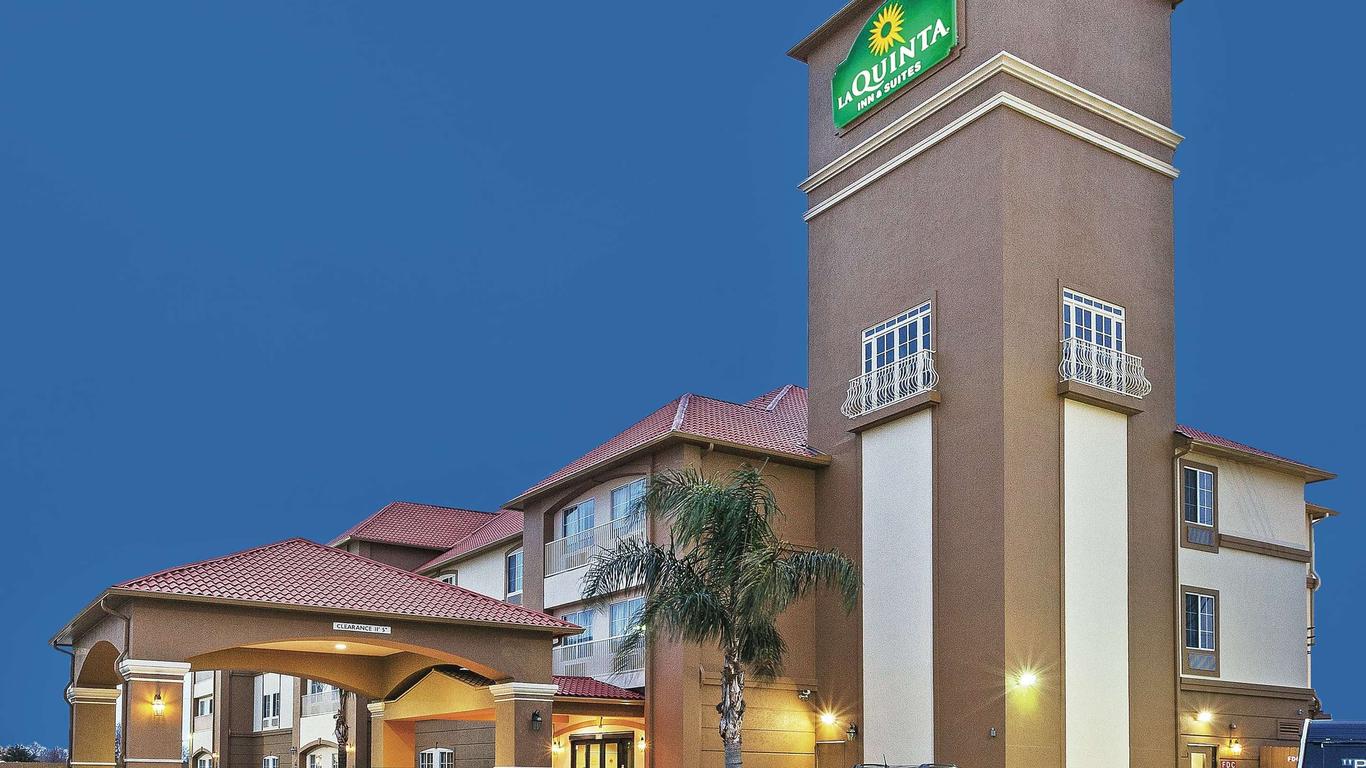 La Quinta Inn & Suites by Wyndham Houston Hobby Airport