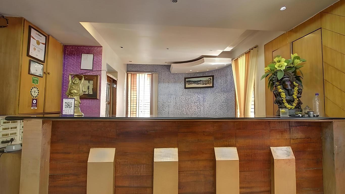 Hotel Rajsangam International