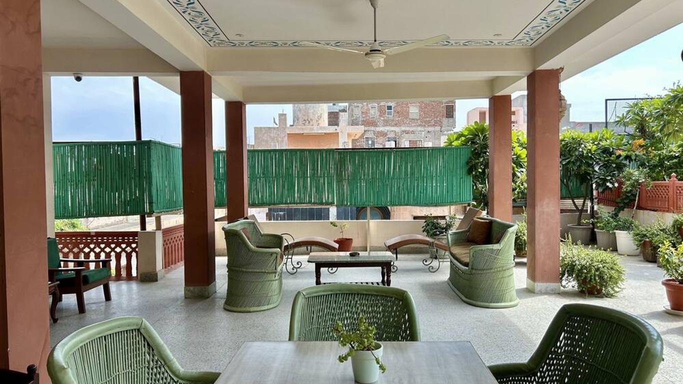 Suryaa Villa - A City Centre Hotel