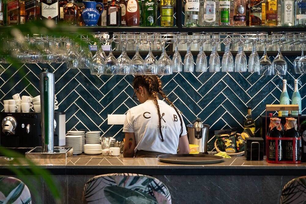 Bar