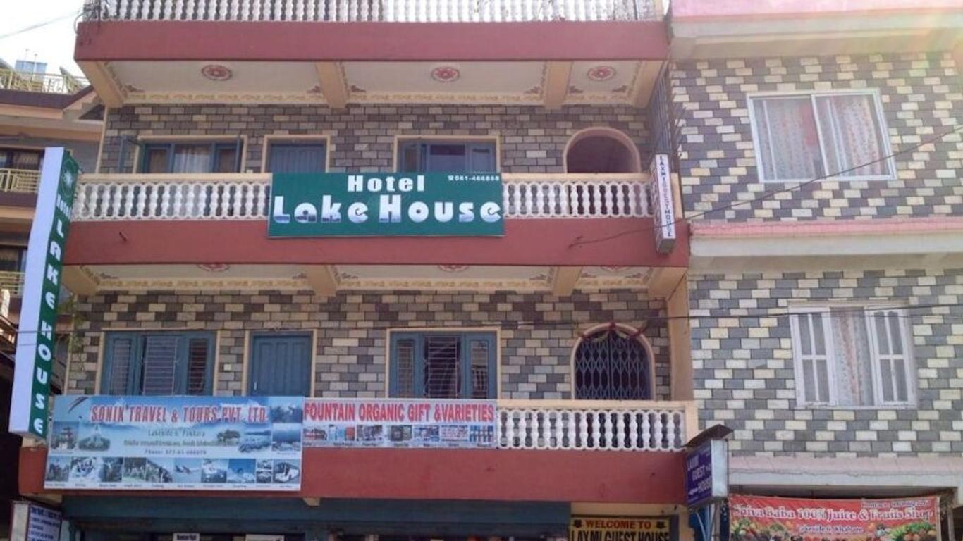 Hotel Lake House