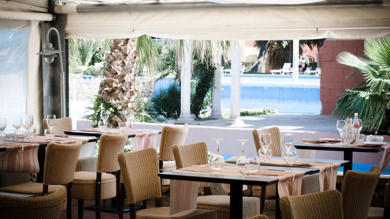 Malibu Village desde 48 €. Apartamentos en KAYAK