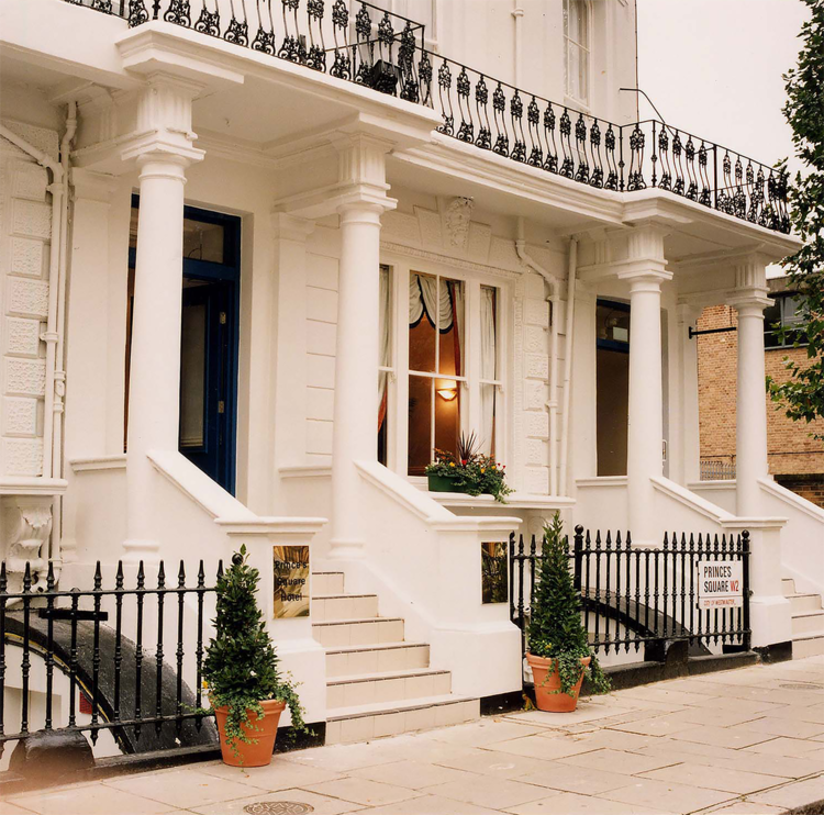 Entrada del hotel